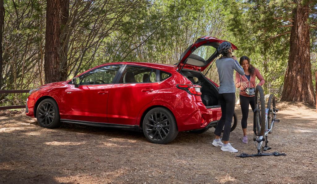 Subaru Impreza camping
